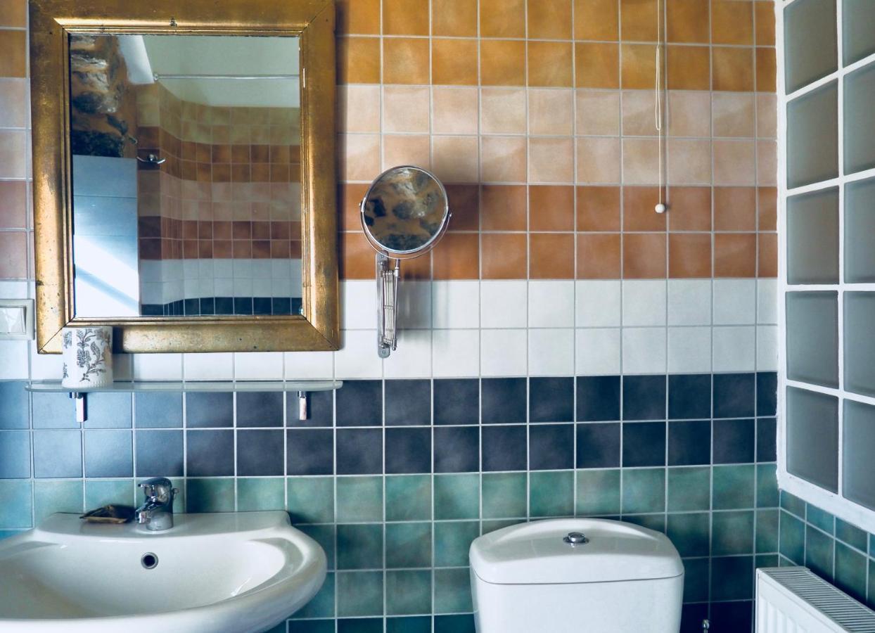Astra Hotel Kasztaniá Kültér fotó
